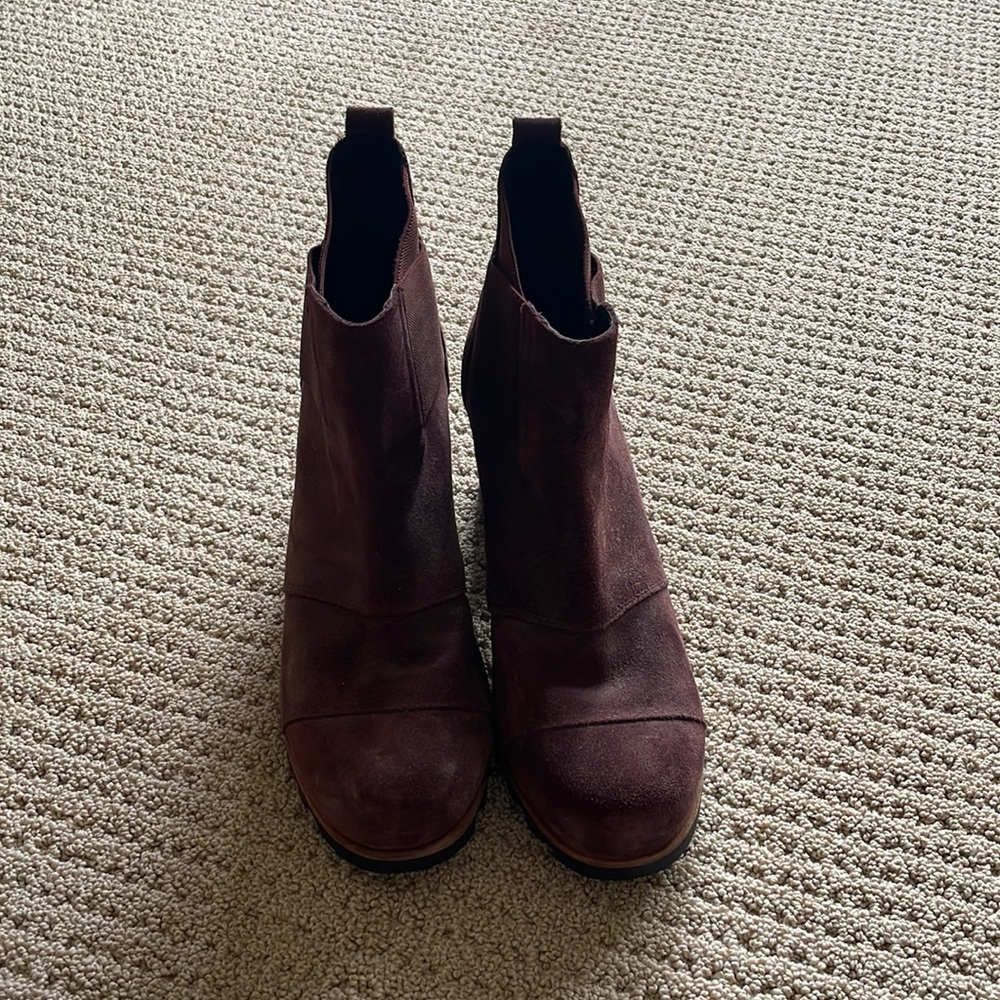 Sorel Addington Chelsea Boot- burgundy